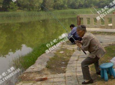 马扎哥钓鱼吃瓜视频播放,视频播放爆笑全场
