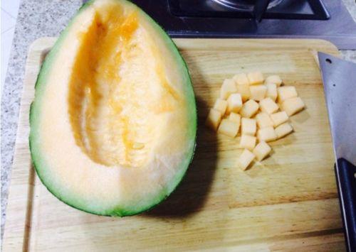 吃哈密瓜桃子视频大全,夏日水果盛宴