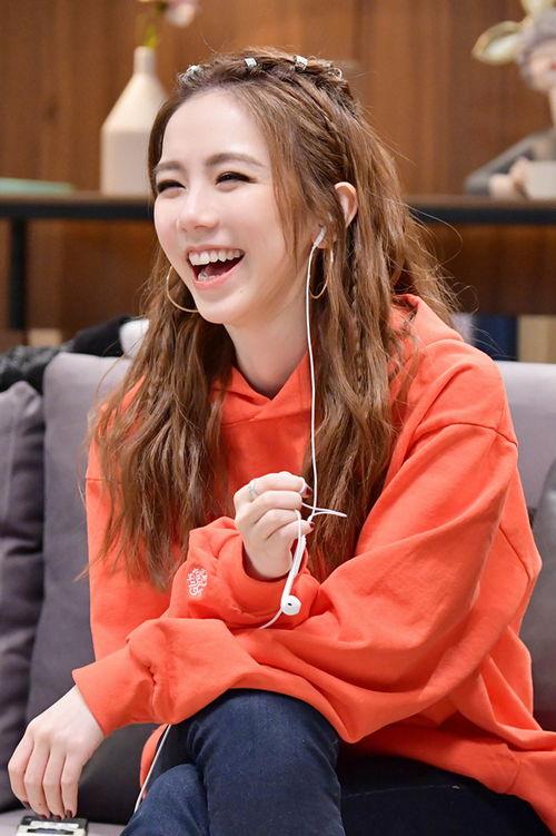 吃瓜少女上线视频,揭秘娱乐圈幕后故事